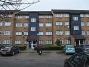 2 Bedrooms Flat for rent in Cubitt Square, Southall UB2