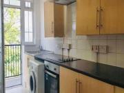 2 Bedrooms Flat for rent in Devonshire House, School...