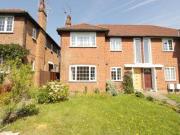 2 Bedrooms Flat for rent in Dorchester Court, Southgate N14