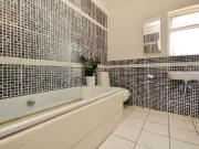 2 Bedrooms Flat for Rent in Drayton Gardens | Foxtons