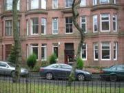 2 Bedrooms Flat for rent in Dudley Drive, Glasgow G12