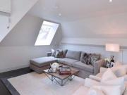 2 Bedrooms Flat for rent in Duke Street, London W1K