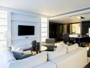 2 Bedrooms Flat for rent in Duke Street, Mayfair W1K