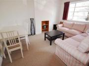 2 Bedrooms Flat for rent in Dukes House, Paxton Road,...