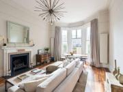 2 Bedrooms Flat for rent in Earls Court Square, Earls...