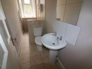 2 Bedrooms Flat for rent in Eastwood Crescent,...