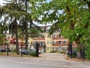 2 Bedrooms Flat for rent in Elmhurst Court, Camberley GU15