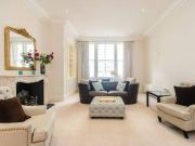 2 Bedrooms Flat for rent in Ennismore Gardens,...