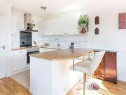 2 Bedrooms Flat for rent in Essex Road, Chadwell Heath,...