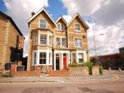 2 Bedrooms Flat for rent in Farnham Road, Guildford GU2