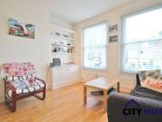 2 Bedrooms Flat for rent in Ferme Park Road, London N4