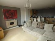 2 Bedrooms Flat for rent in Fern Court, Bramley,...