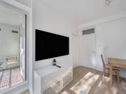 2 Bedrooms Flat for Rent in Fleetfield | Foxtons