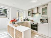 2 Bedrooms Flat for rent in Friars Stile Road, Richmond,...