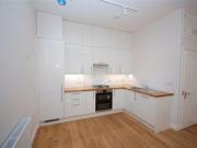2 Bedrooms Flat for rent in Friern Park, North Finchley,...