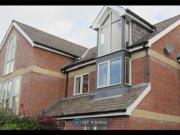 2 Bedrooms Flat for rent in Garden Court, Ashton On...