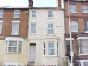 2 Bedrooms Flat for rent in George Street, Reading,...