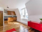 2 Bedrooms Flat for rent in Gledstanes Road, Barons...