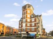 2 Bedrooms Flat for rent in Goldsworth Road, Woking GU21
