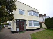 2 Bedrooms Flat for rent in Goring Road, Goring By Sea BN12