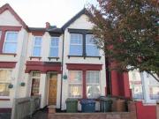 2 Bedrooms Flat for rent in Graham Road, Harrow...