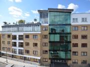 2 Bedrooms Flat for Rent in Graham Street | Foxtons