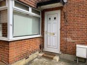 2 Bedrooms Flat for rent in Grantham Gardens, Chadwell...