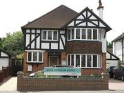 2 Bedrooms Flat for rent in Grove Road, Sutton SM1