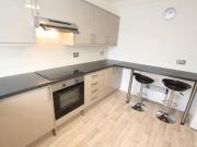 2 Bedrooms Flat for rent in Guildford Street, Chertsey KT16