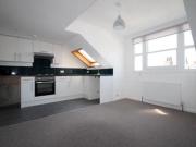 2 Bedrooms Flat for rent in Hamilton Road, Brighton BN1