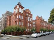 2 Bedrooms Flat for rent in Hamlet Gardens, Ravenscourt...