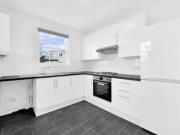 2 Bedrooms Flat for rent in Harrow Road, London W9