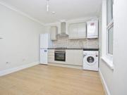 2 Bedrooms Flat for rent in Hartley Road, Leytonstone E11