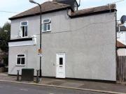 2 Bedrooms Flat for rent in Havant Road, London E17