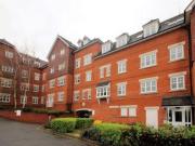 2 Bedrooms Flat for rent in Heathside Road, Woking GU22