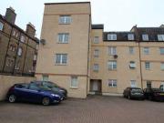 2 Bedrooms Flat for rent in Hermand Crescent, Edinburgh EH11