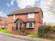 2 Bedrooms Flat for rent in High Avenue, Letchworth...