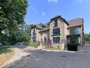 2 Bedrooms Flat for rent in High Road, Chigwell IG7