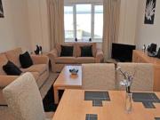 2 Bedrooms Flat for rent in High Street, Town Centre,...
