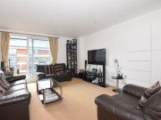 2 Bedrooms Flat for rent in High Street, Uxbridge,...