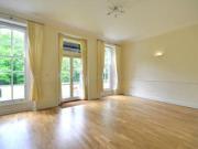 2 Bedrooms Flat for rent in Highgrove House, Lidgould...