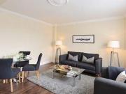 2 Bedrooms Flat for rent in Hill Street, London W1J