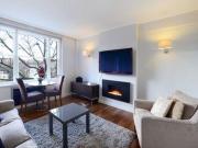 2 Bedrooms Flat for rent in Hill Street, London W1J