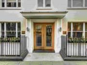 2 Bedrooms Flat for rent in Hill Street, London W1J