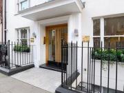 2 Bedrooms Flat for rent in Hill Street, Mayfair W1J