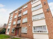 2 Bedrooms Flat for rent in Hillside Court, Downside,...