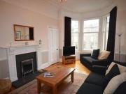 2 Bedrooms Flat for rent in Hillside Crescent, Edinburgh EH7
