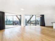 2 Bedrooms Flat for rent in Holland Street, London SE1