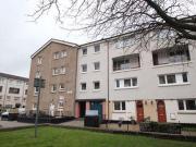 2 Bedrooms Flat for rent in Hutchesontown Court, Glasgow G5