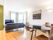 2 Bedrooms Flat for rent in Hutchings Street, London E14